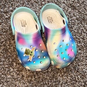 CROCS Kids Multicolor Slippers with Character Charm
